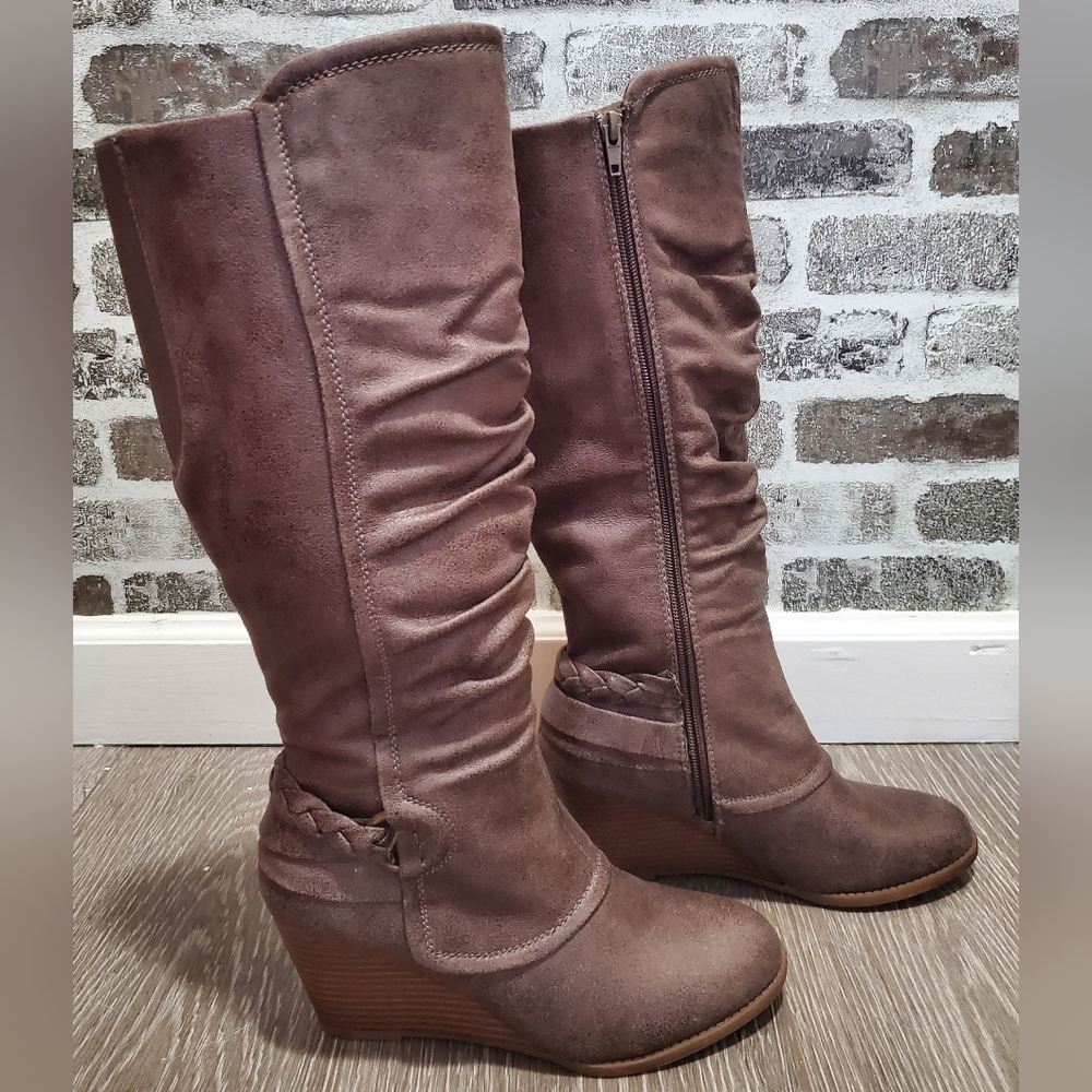 It's OK Womens size 7 brown faux suede tall zip up 3 inch wedge heel boots